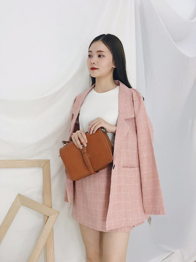Áo vest kẻ nữ công sở phong cách Hàn Quốc
