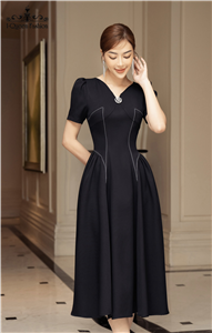 Váy xòe đen vạt xéo hông - 3867